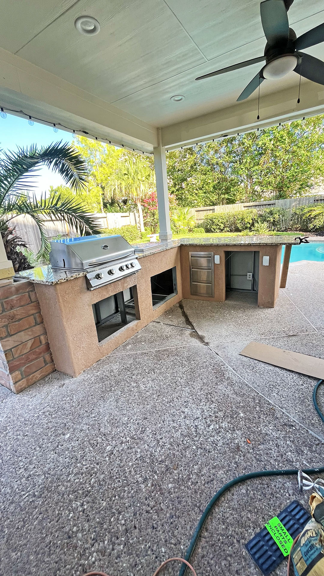 Outdoor kitchen construction in Pareland Texas